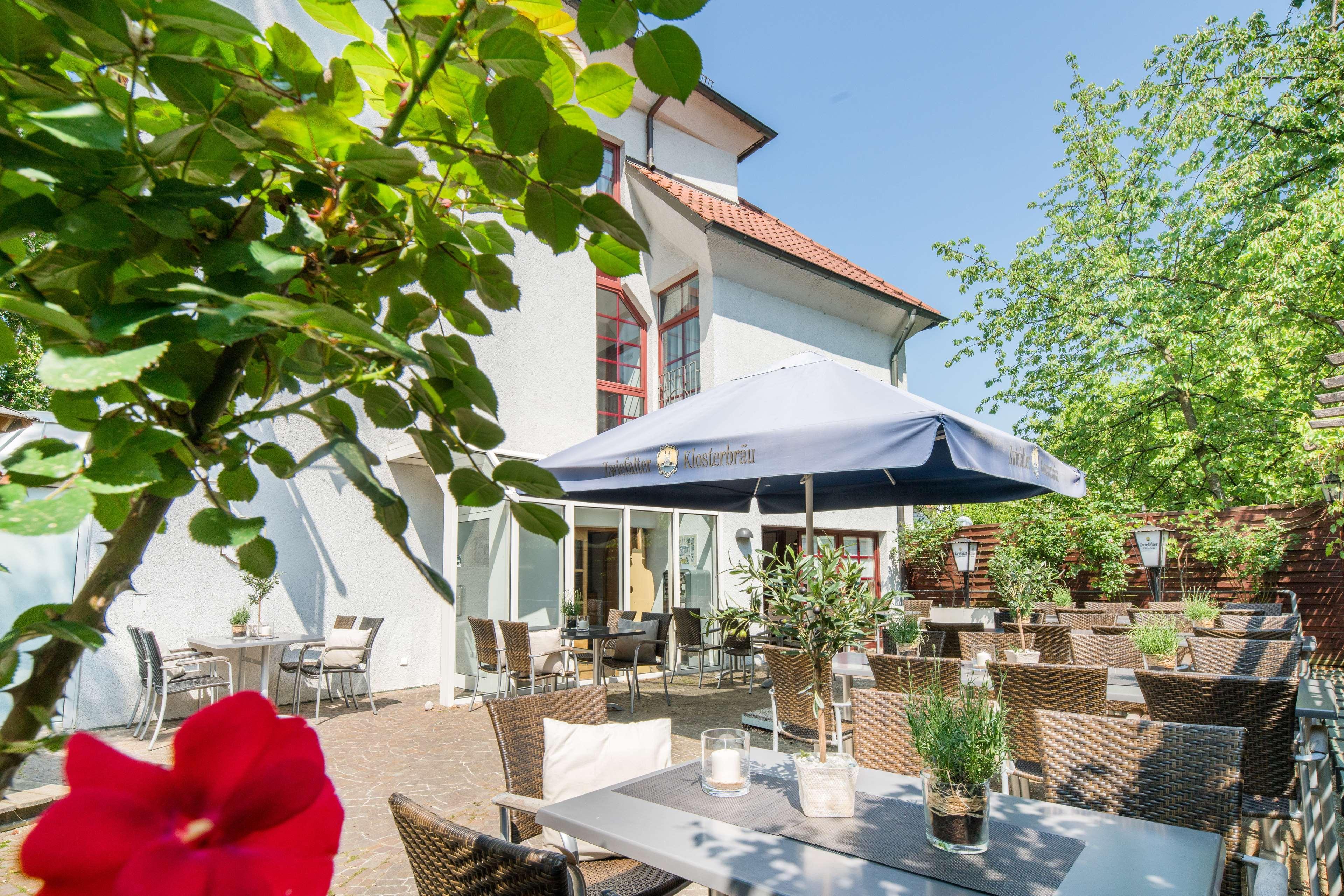 Best Western Plus Hotel Am Schlossberg Nuertingen Exterior foto
