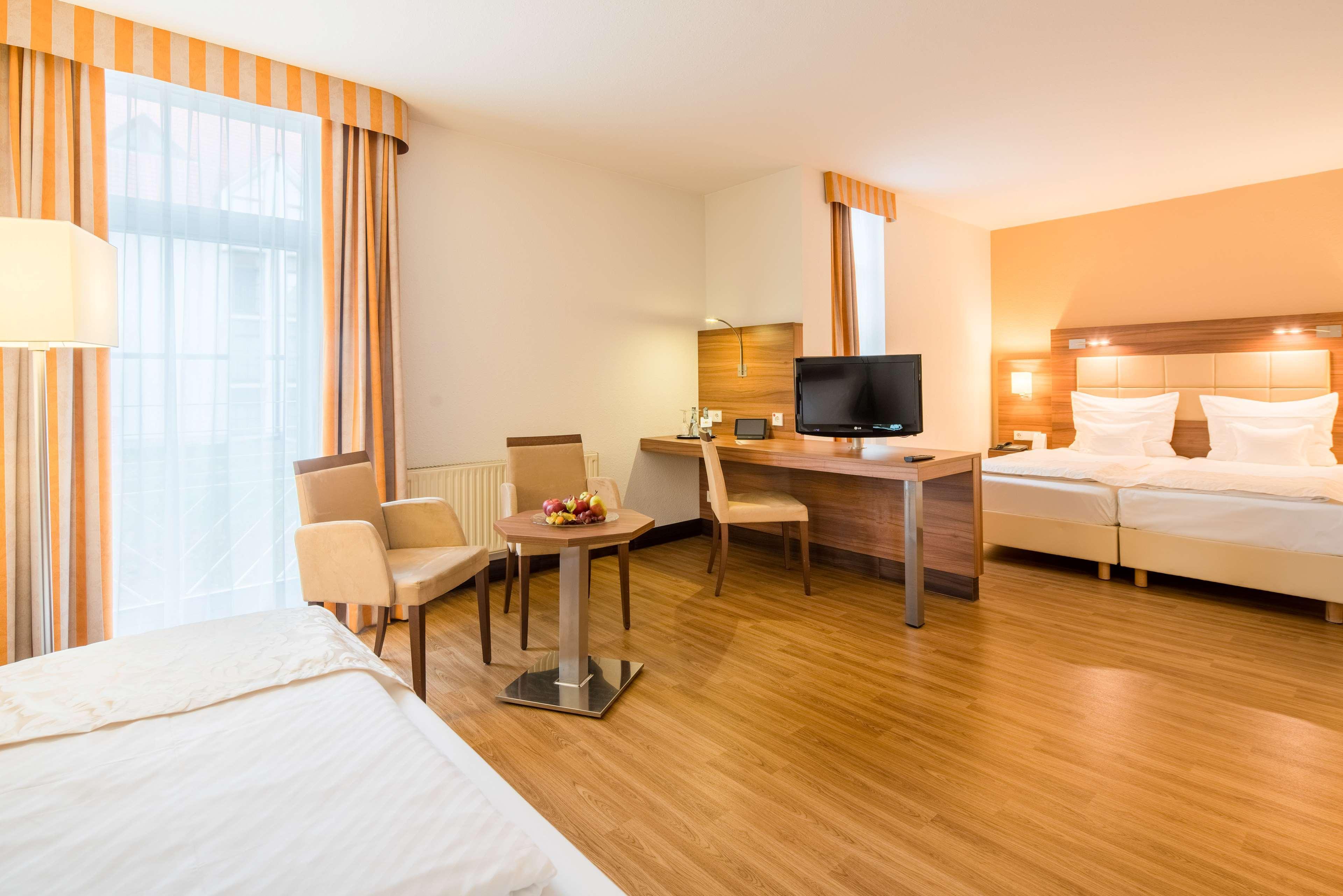 Best Western Plus Hotel Am Schlossberg Nuertingen Exterior foto